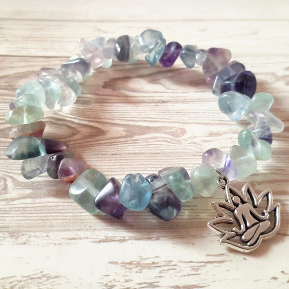 Jewelry - 🖤3/$30🖤 Fluorite Gemstone Bracelet